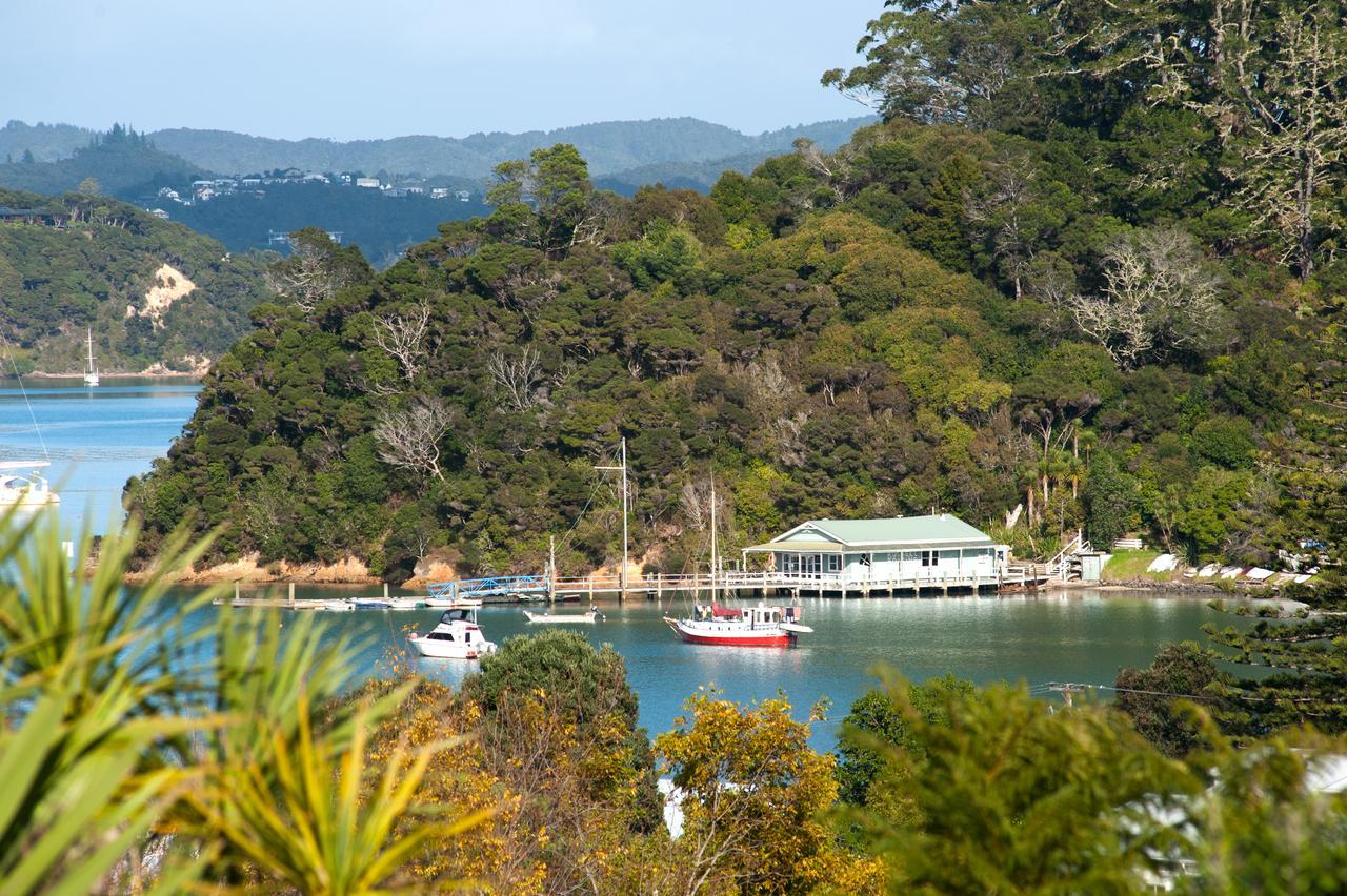 The Black Bach Russell Exterior photo